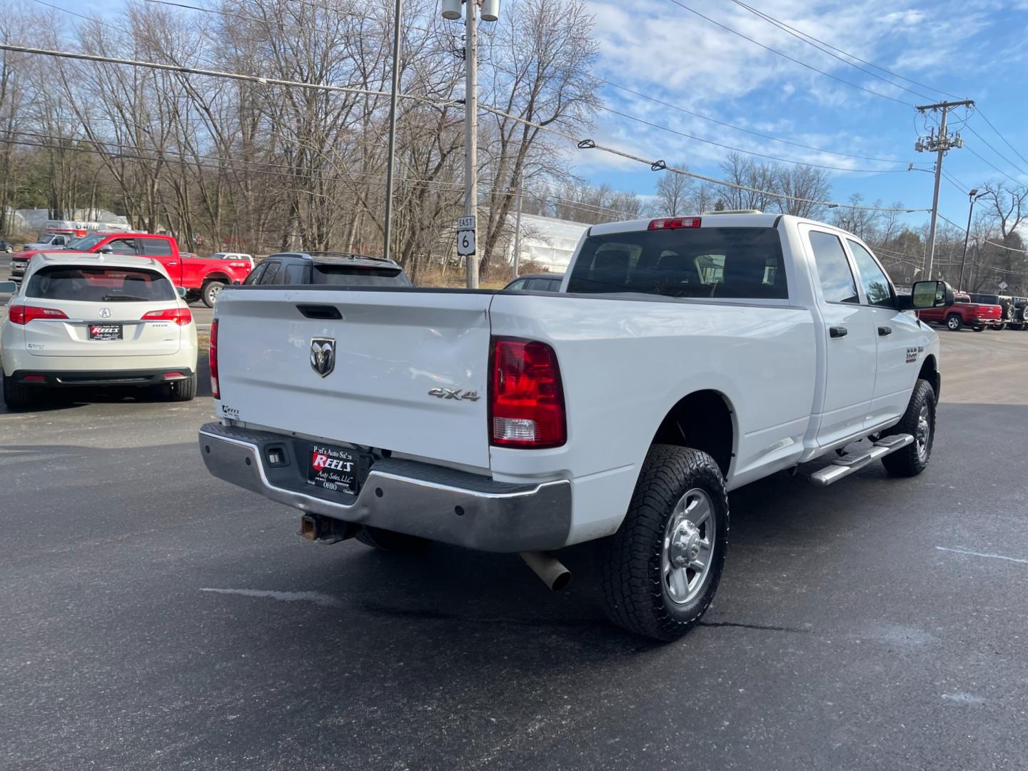 2018 White /Black RAM 3500 Tradesman Crew Cab 4WD (3C63R3GJ7JG) with an 6.4L V8 OHV 16V engine, 6A transmission, located at 11115 Chardon Rd. , Chardon, OH, 44024, (440) 214-9705, 41.580246, -81.241943 - Photo#9